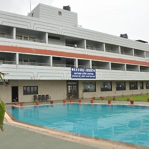 Rns Golf Resort & Nature Cure Centre